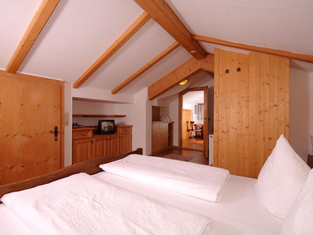 Ferienhaus Martlerhof Tux Kamer foto